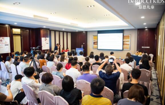 慕思亮相睡眠医学年会，共同探索青少年失眠解